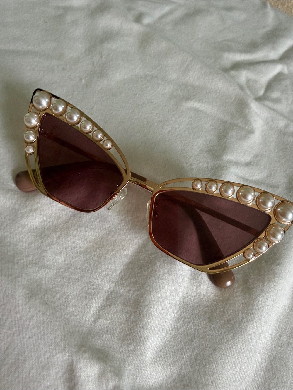 Lele Sadoughi Elton Cat Eye Sunglasses - Picture 2 of 6